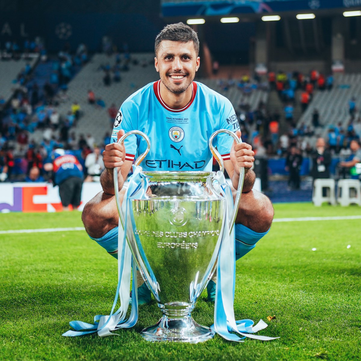 ManCity's tweet image. Let's all wish Rodrigo a Happy Birthday! 🩵🥳
