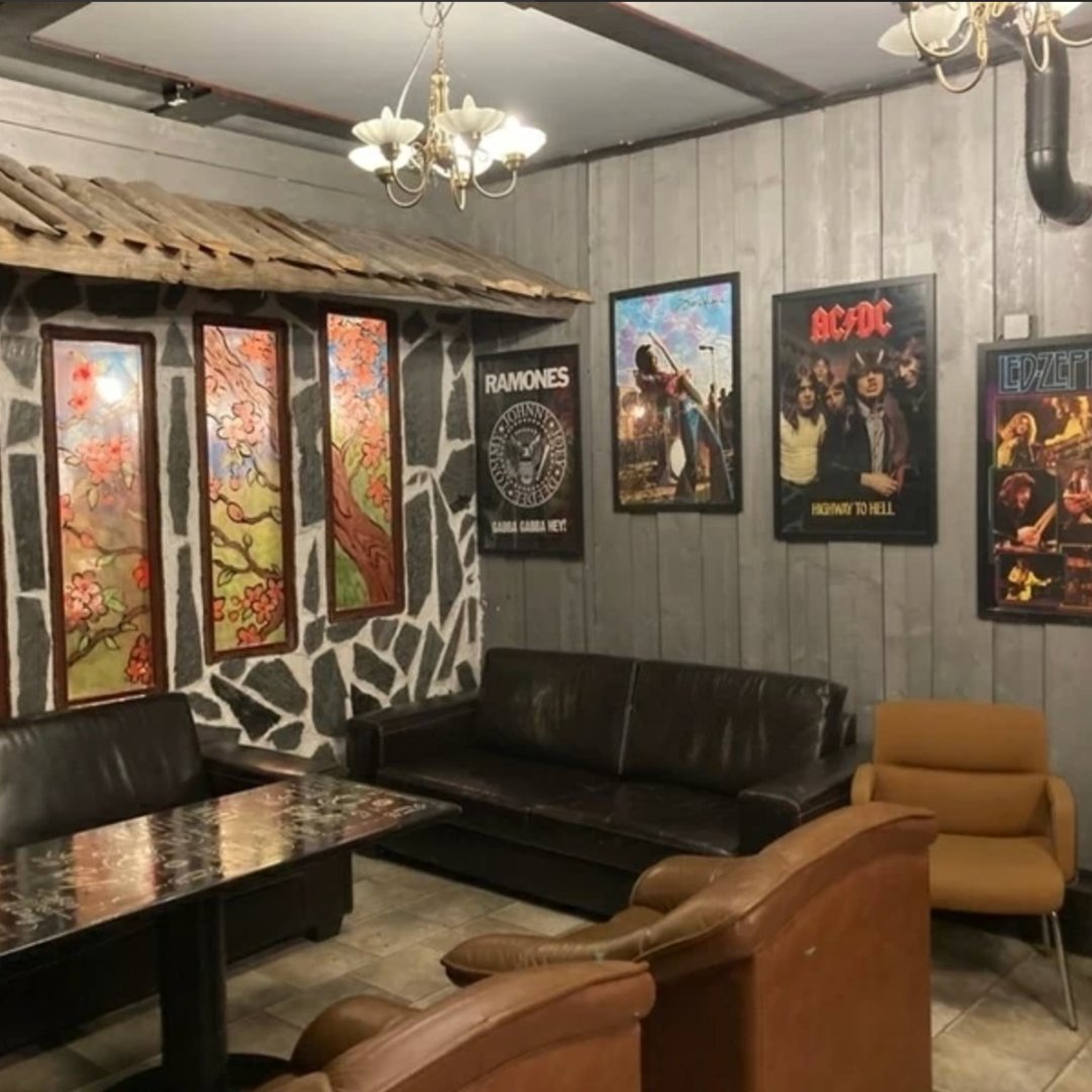 Myynnissä toimiva, tuottava ja edustava viihderavintolakokonaisuus! 🕺🏻 Juuri remontoitu pubravintola KOLO on loistava tilaisuus monipuoliseen liiketoimintaan yökerhoineen, hotellihuoneineen ja saunaosastoineen. 🤩 Lue lisää 👉 yritysporssi.fi/mantta-vilppul…