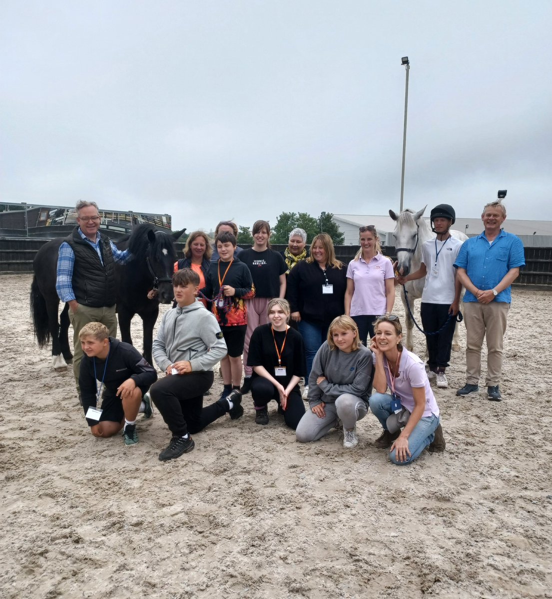 We welcomed our president Martin Clunes to RAC Saddle Club yesterday to mark an exciting partnership with Lead Up International 🤝 

It showcased how truly powerful that #horsehumanbond is 🐴💛

Together, we can continue to Change Lives Through Horses 👉 bhs.org.uk/support-us/our…