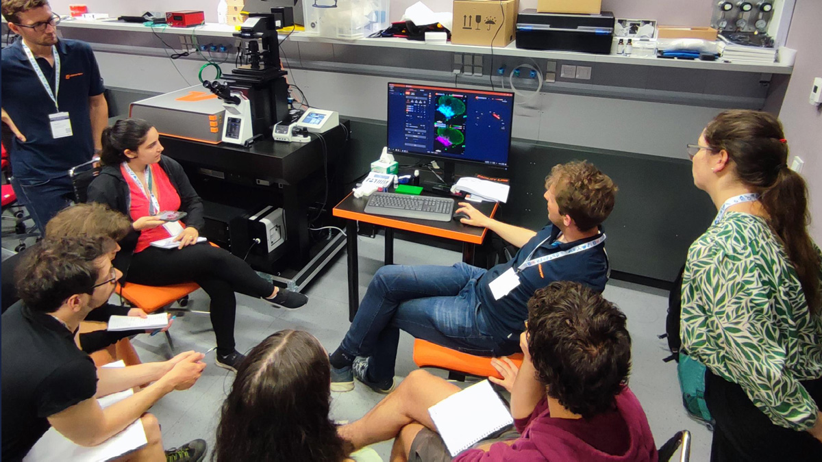 Abberior's tweet image. Ready, #STED, Go: Preparing our FACILITY LINE for the EMBO superresolution microscopy workshop in Prague. 
#abberior #EMBO #superresolutionmicroscopy #imaging #workshop #EMBOsuperResMicroscopy