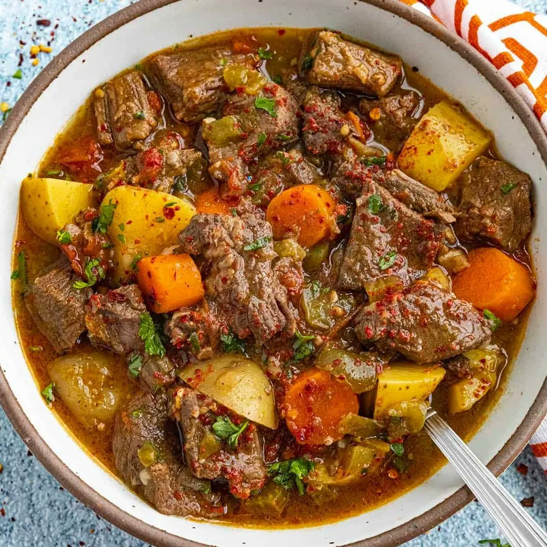 260Bites's tweet photo. For K95 enjoy these meals today!
🔸Beef with a side + veggies
🔸Chicken with a side + veggies
🔸Trotters with a side + veggies
🔸Meatballs + a side + veggies
Sides: (chips/rice/nshima)
Call/Whatsapp to order 0979185646
Delivery available🛵
#lunchoffer #zedtwitter #zambia https://t.co/CFbTlsuWTn