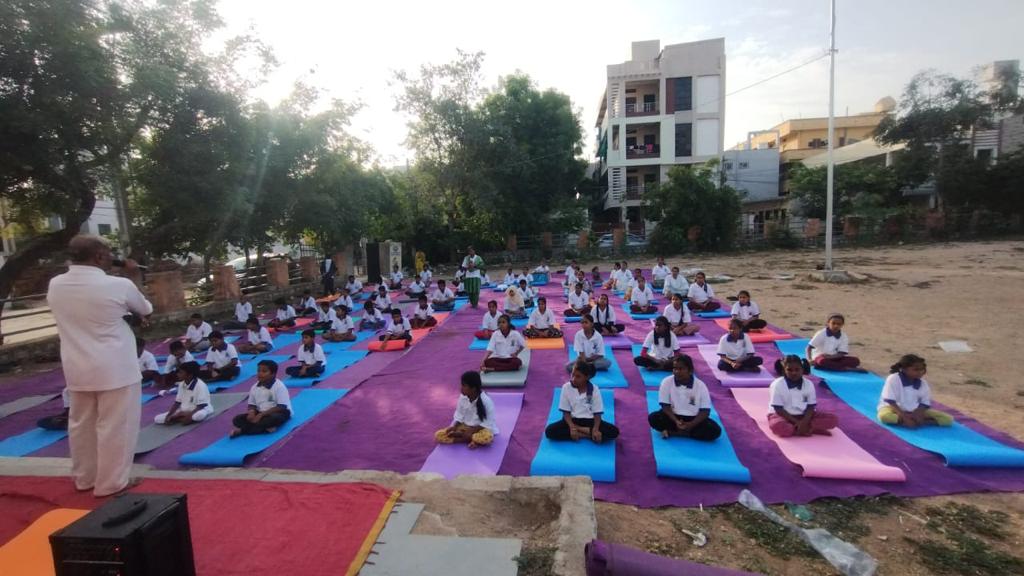 Celebration of International Day of Yoga by YuvaTourismClub St. Patrick's School Hyderabad.
@kishanreddybjp @tourismgoi @MinOfCultureGoI  @indiatourism_ch @IndiatourismK @IndiatourismM
@IndiaTourismMOT 

#MinistryofTourism #internationalyogaday2023 #IDY2023