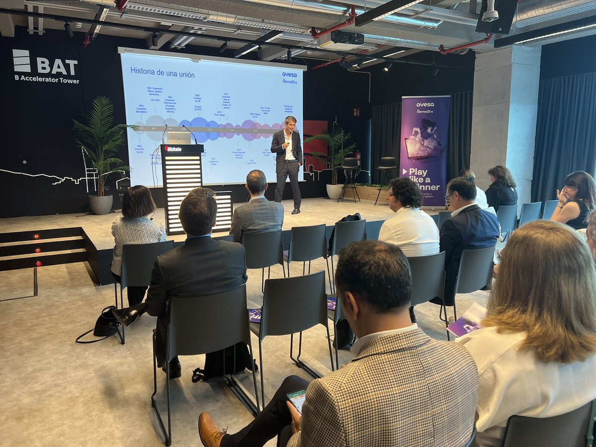 BAT_Tower's tweet photo. 🗣️ Pepe Olabarri, Director de Euskadi de @ibermaticagrupo, presenta la trayectoria del grupo y desgrana los valores y oportunidades de Ibermática Fundazioa.
#BATTalk
@AyesaNews https://t.co/CHuLyHTkQv