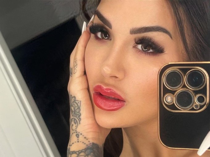 Una mirada dice m&aacute;s que mil palabras✨ https://t.co/GaBKc7akkW