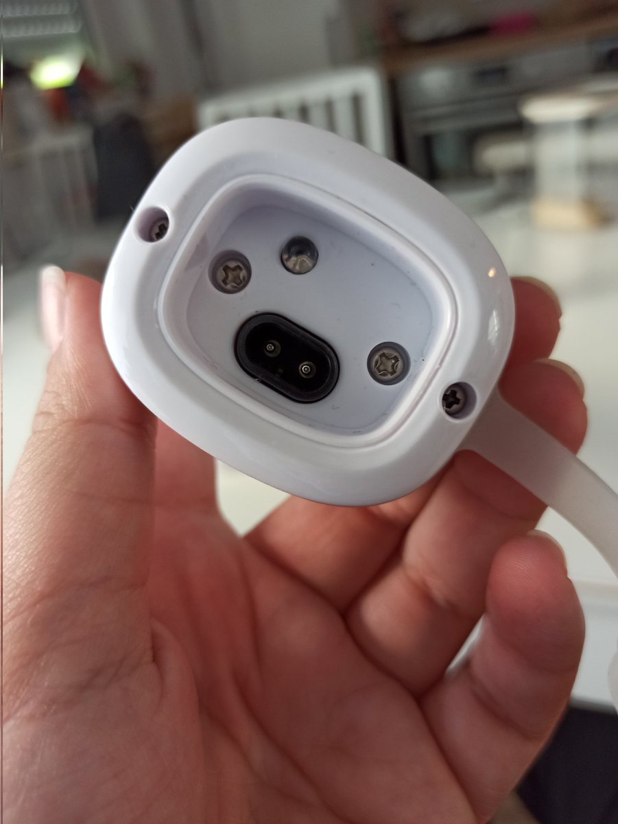 Schwarmwissen, weiß jemand wie der Stecker heißt der dort rein kommt? 
Ich finde ihn leider nicht mehr und muss einen neuen kaufen aber habe keine Ahnung wonach ich suchen muss. 🤪