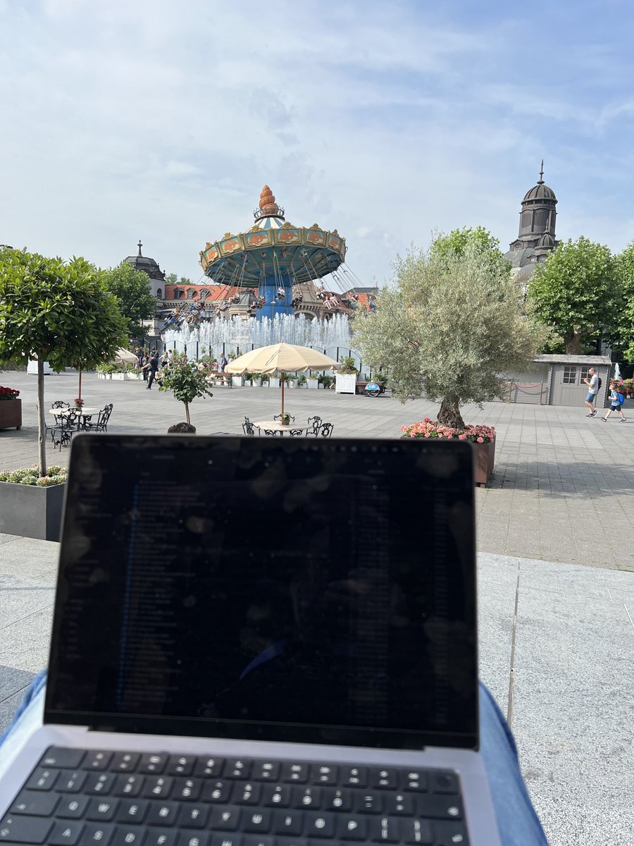LeanderReimer's tweet image. Yet another lovely day working from the CloudLand Festival. Need to ride that chairoplane later on. Looks fun! ⁦@Phantasialand⁩ ⁦@Cloudlandorg⁩ ⁦@qaware⁩ #cloudnativenerd