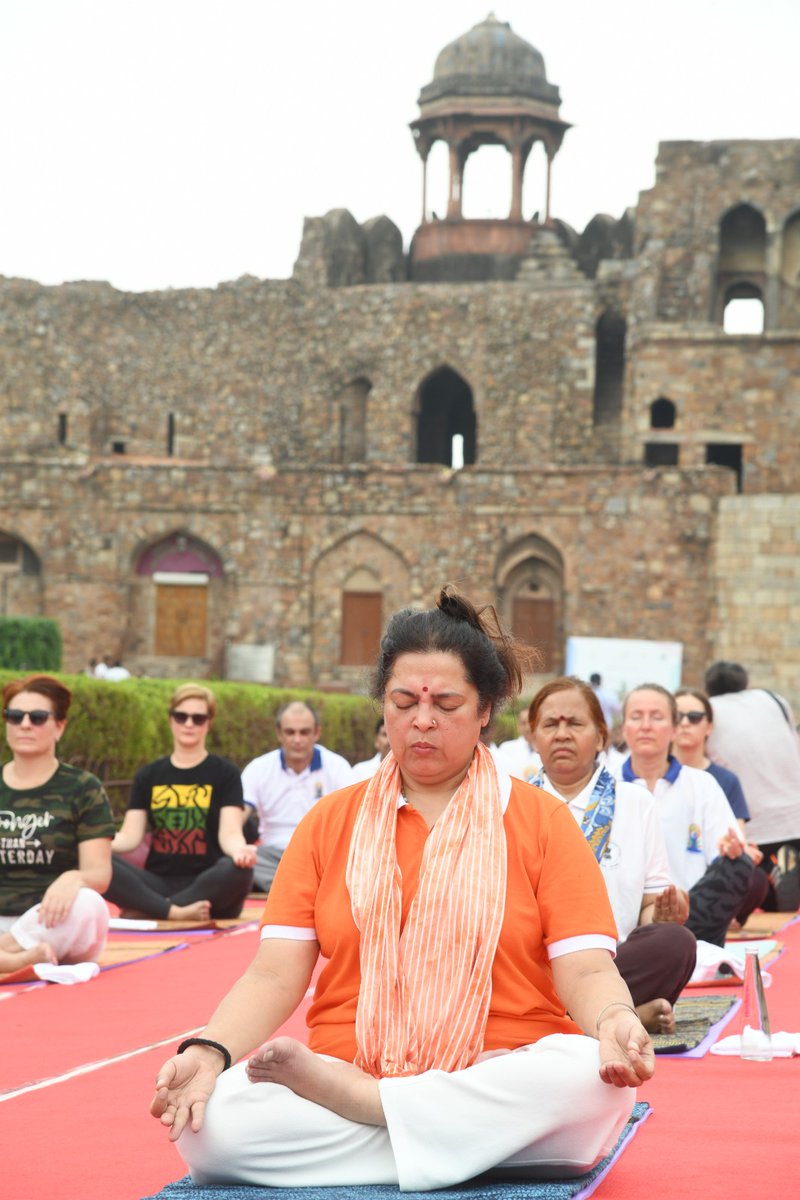 The @MinOfCultureGoI in association with @ASIGoI  organised #YogaMahotsav at Purana Qila on the occasion of #IDY2023 

Here are some snippets from the event.

#YogaForVasudhaivaKutumbakam #HarAnganYoga #G20India #CultureUnitesAll

(1/4)