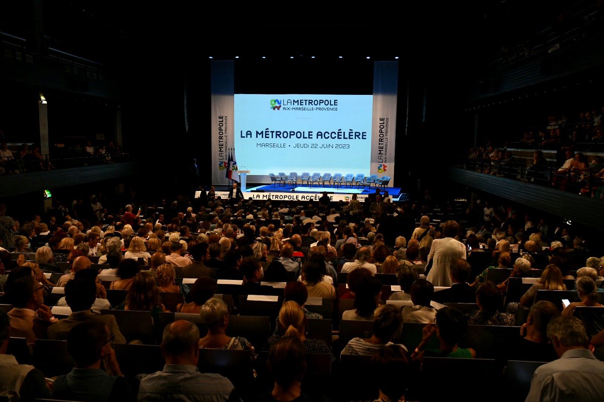 Métropole Aix-Marseille-Provence (@ampmetropole) on Twitter photo 🔵La Métropole accélère !
Toute la matinée, <a href="/MartineVassal/">Martine Vassal</a> et les élus métropolitains dressent le bilan mi-mandat de l’institution et dévoilent les perspectives et les ambitions sur les grandes actions à mener pour continuer de développer le territoire !
#BilanMiMandatAMP 🔵La Métropole accélère !
Toute la matinée, <a href="/MartineVassal/">Martine Vassal</a> et les élus métropolitains dressent le bilan mi-mandat de l’institution et dévoilent les perspectives et les ambitions sur les grandes actions à mener pour continuer de développer le territoire !
#BilanMiMandatAMP