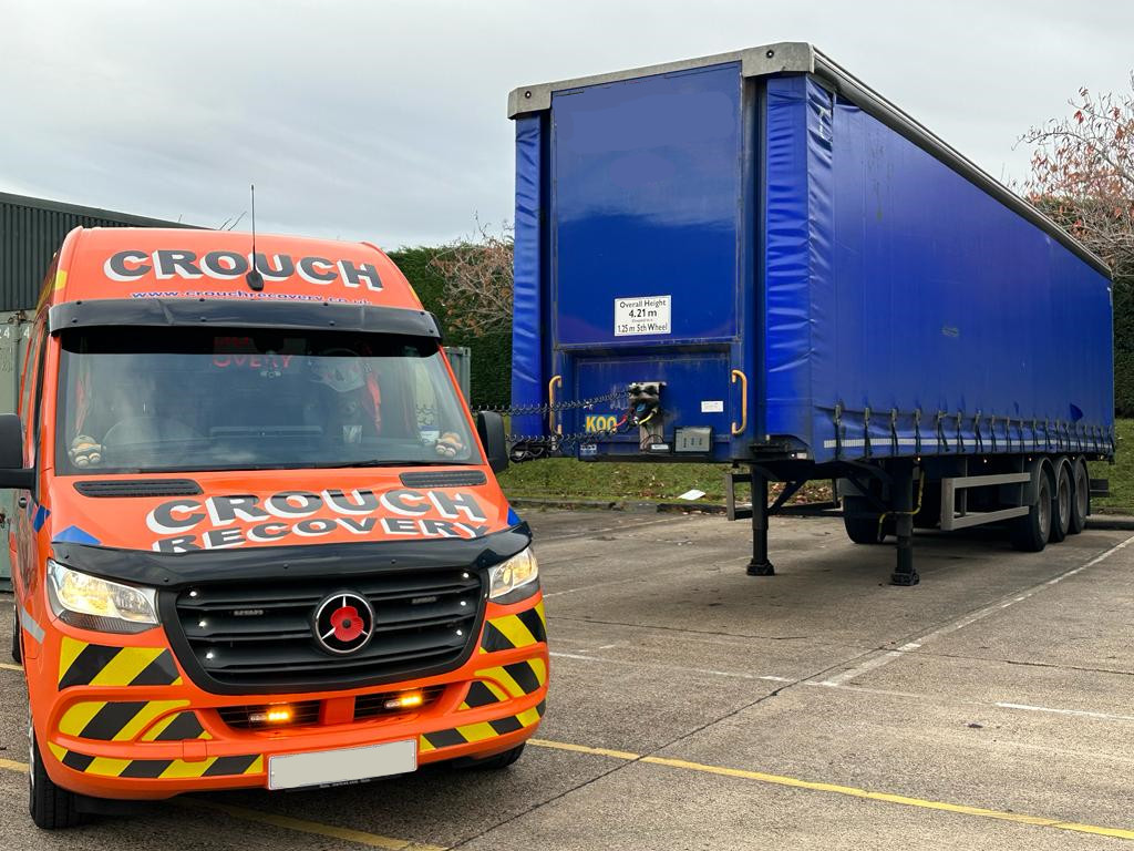 CrouchRecovery's tweet image. From trailer repairs to vehicle servicing to emergency roadside breakdown attendance 🟠

Running a fleet and in need of a defect clinic? Monthly, weekly, daily or emergency. Call us; 𝟎𝟏𝟏𝟔 𝟐𝟕𝟗 𝟐𝟐𝟒𝟓 📲

#breakdown #vehiclebreakdown #vehiclemaintenance #fleetmaintenance