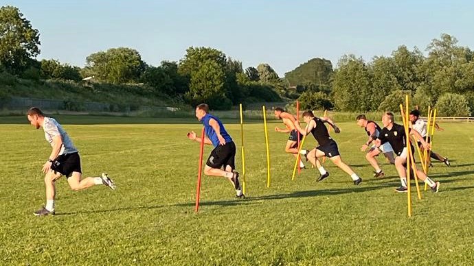 MowdenPark's tweet image. 🏃Day 1 of pre-season in the books as our 1st XV returned for fitness testing at the Arena last night.

🤝 A big thanks to @GregAspin from Northumbria Uni for running our speed gate testing!

Keep your eyes peeled for some new arrivals to the squad. #ComeOnPark