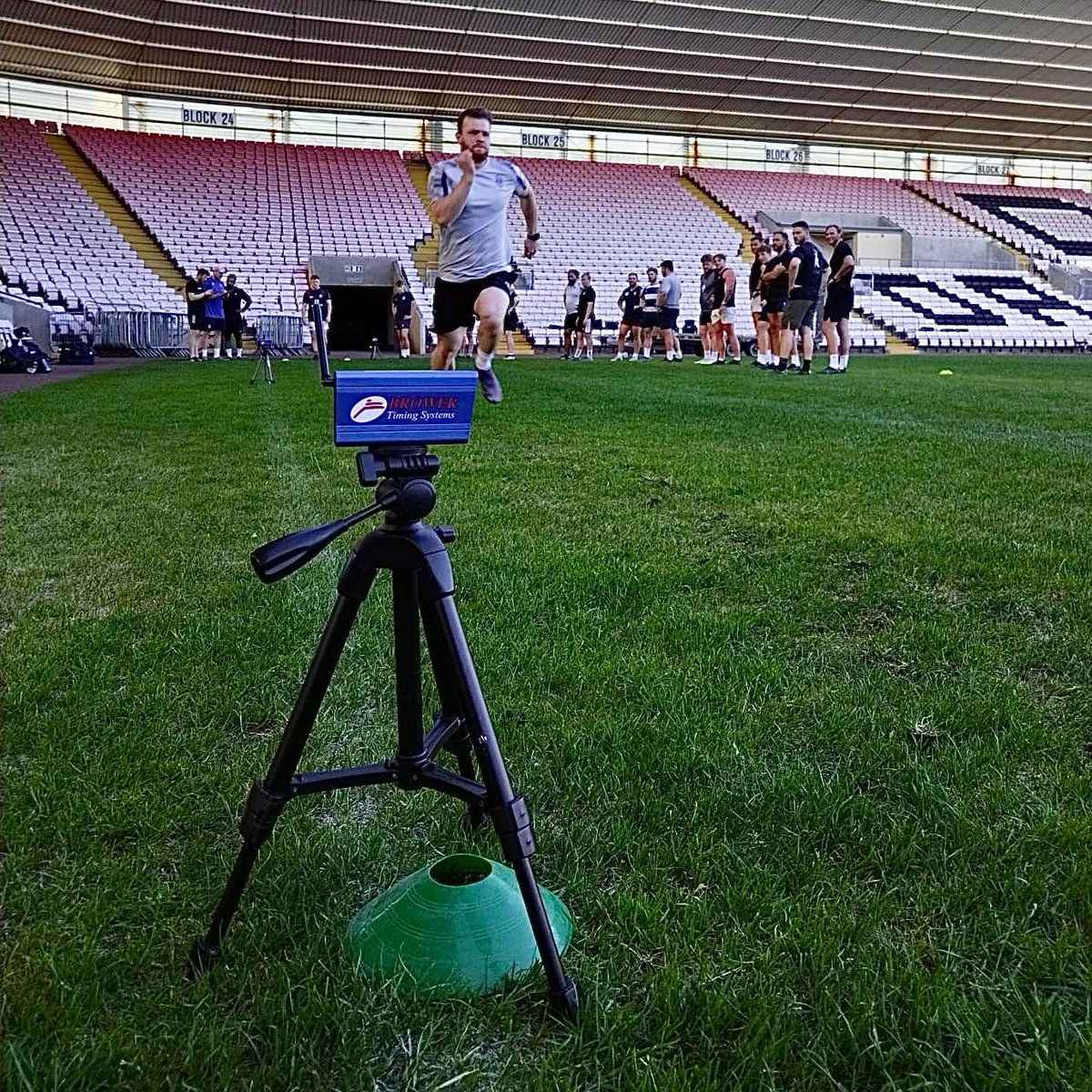 MowdenPark's tweet image. 🏃Day 1 of pre-season in the books as our 1st XV returned for fitness testing at the Arena last night.

🤝 A big thanks to @GregAspin from Northumbria Uni for running our speed gate testing!

Keep your eyes peeled for some new arrivals to the squad. #ComeOnPark