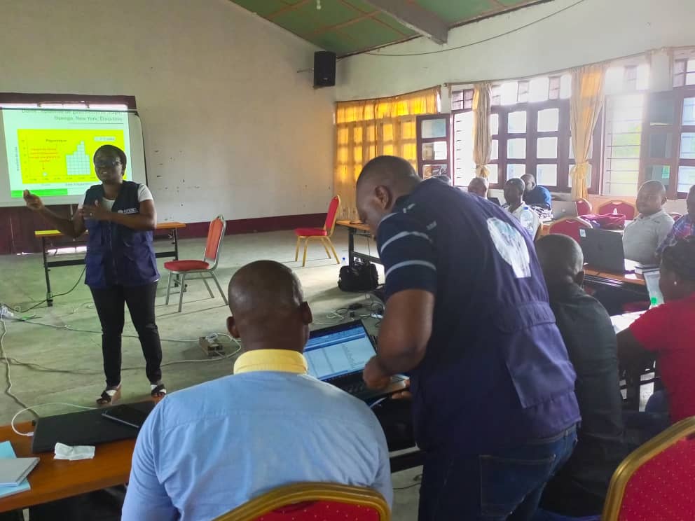 AfenetRdc's tweet photo. Formation en epidemiologie de terrain TSHUMBE (SANKURU) Restitution des travaux de terrain et suite du programme. https://t.co/OQdo1Y8eYR