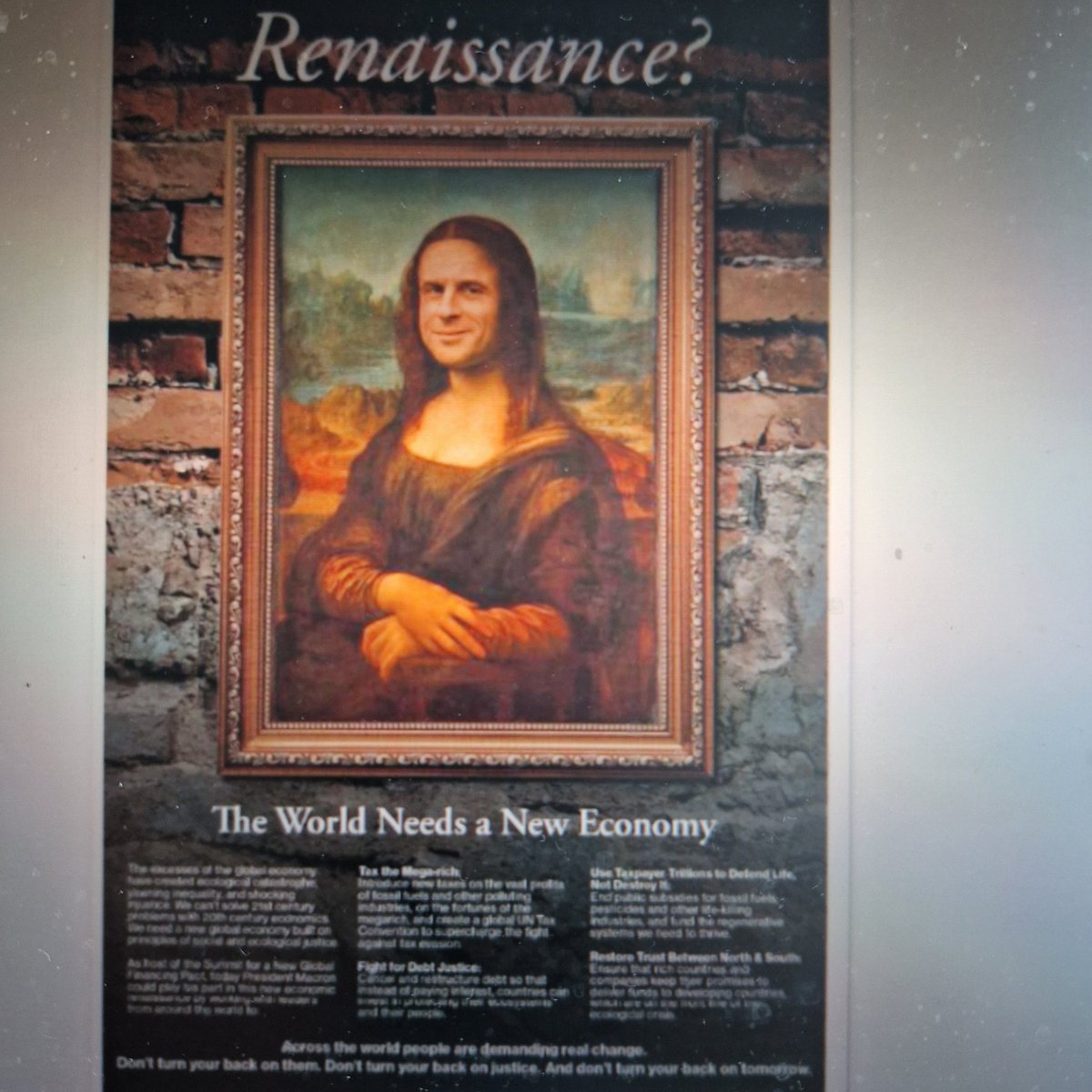 Vous connaissez <a href="/Avaaz/">Avaaz</a> ? Pub pleine page dans le <a href="/FT/">Financial Times</a> de ce jour. On dirait un poisson d'Avril mais en cette fin Juin, plutôt une manière de faire pression sur les leaders ce ce monde vers un nouveau paradigme économique #neweconomy