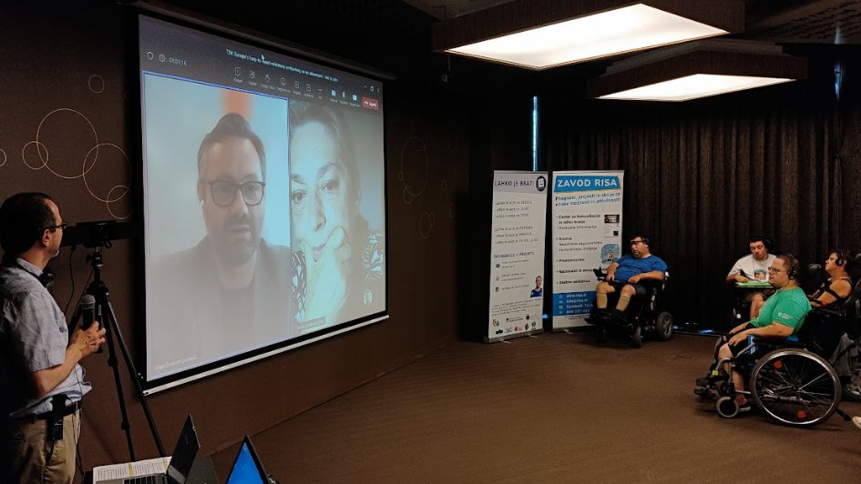 ToValidate's tweet image. #ErasmusPlus  
🗣️@misver : artificial intelligence produces easy texts in seconds, but we need validators to check their understandability

🗣️@sandra_mmarques : validation is crucial to guarantee comprehensibility. No excuses as time-consuming or expensive with the current TIC