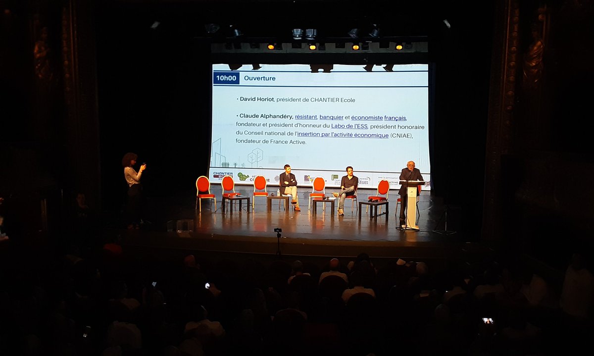 OptimismLorient's tweet photo. Claude Alphandery aux rencontres nationales de l’#iae avec @reseaucocagne : nous sommes sur le point de transformer l’économie, d'une économie de l’affrontement à une #Economie de la #coopération! https://t.co/wwlpCxXOre