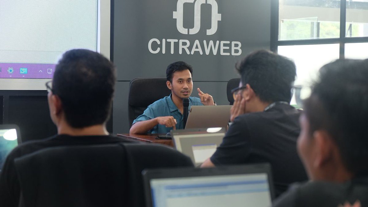mikrotik_id's tweet photo. Dokumentasi Training MTCUME - Yogyakarta
20-22 Juni 2023

Suasana training MikroTik Advanced MTCUME yang diselenggarakan oleh PT. Citraweb Solusi Teknologi

Info &amp; pendaftaran pelatihan selanjutnya melalui:
📝 https://t.co/EUDXQM23EL

#TrainingMikroTik #MTCUME #MikroTik #Citraweb https://t.co/cZaiQPQYRg