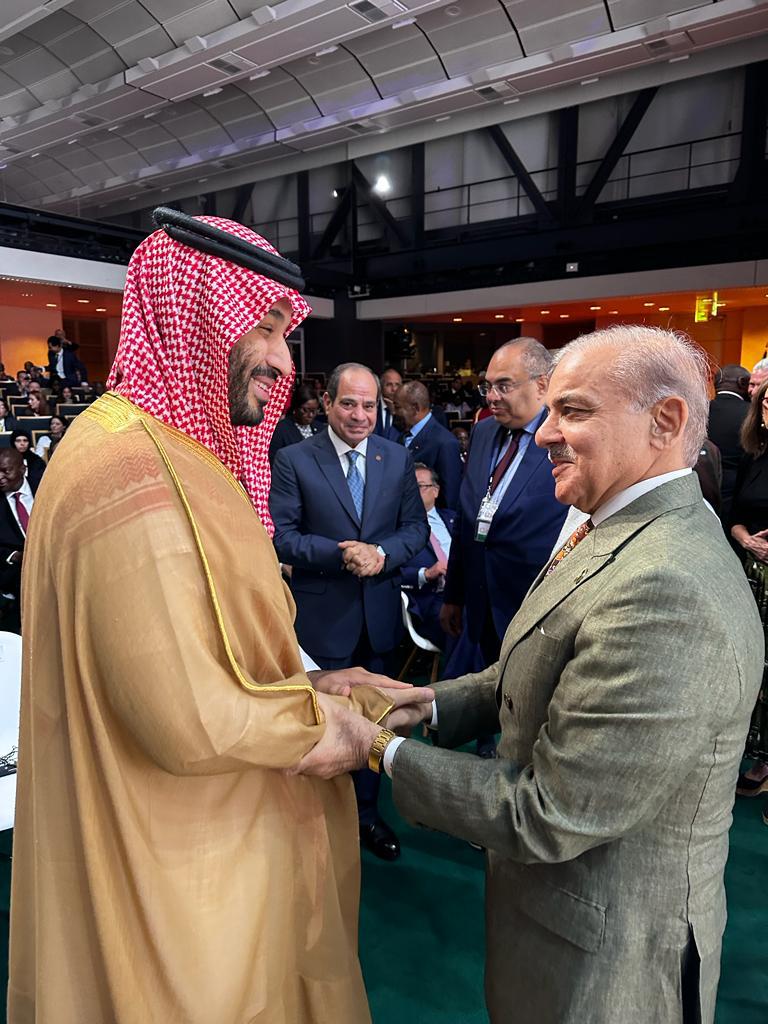 Saudi Crown Prince Meets Pakistan Prime Minister in Jeddah