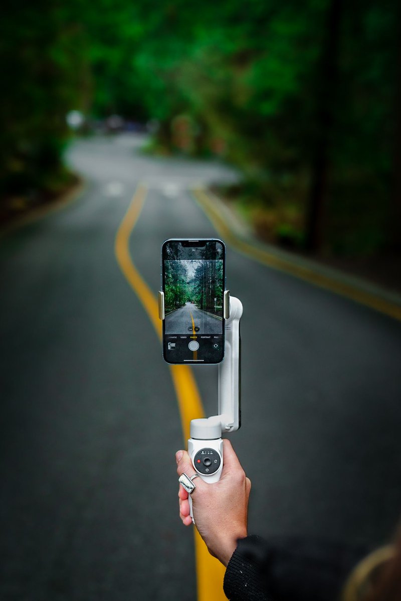 Insta360Japan's tweet image. スマホ+スマホジンバル+外にでる元気 = アウトドア撮影に必要な物

あなたが思うアウトドア撮影に必要な物は？🌝
コメントで教えて！

📷 #Insta360Flow
🎥 sarwalsh_(IG)

#Insta360 #アウトドア #スマホジンバル