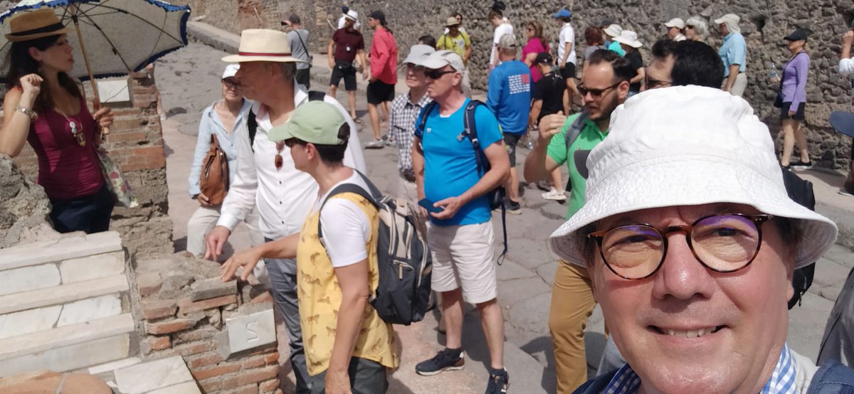 We just wrapped up our final day in Naples, and what a trip it's been! 👏 Today, the RIMA team is visiting Pompeii, a city frozen in time by the eruption of Mount Vesuvius. Check out these pictures of the team exploring Pompeii and taking in the stunning views of Vesuvius 📸