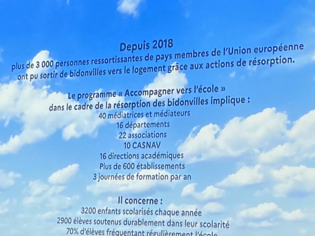 Après la projection du film Toutes et tous à l école réalisé par Jérôme Couroucé, une immersion dans le dispositif de médiation scolaire pour les enfants vivant en bidonvilles. Un dispositif qui fait ses preuves. 15 départements mobilisés. 3202 enfants scolarisés en 2021-2022.