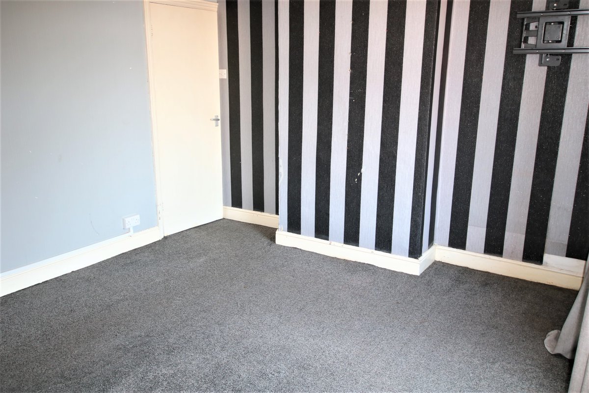 Crown Estate Agents tweet media