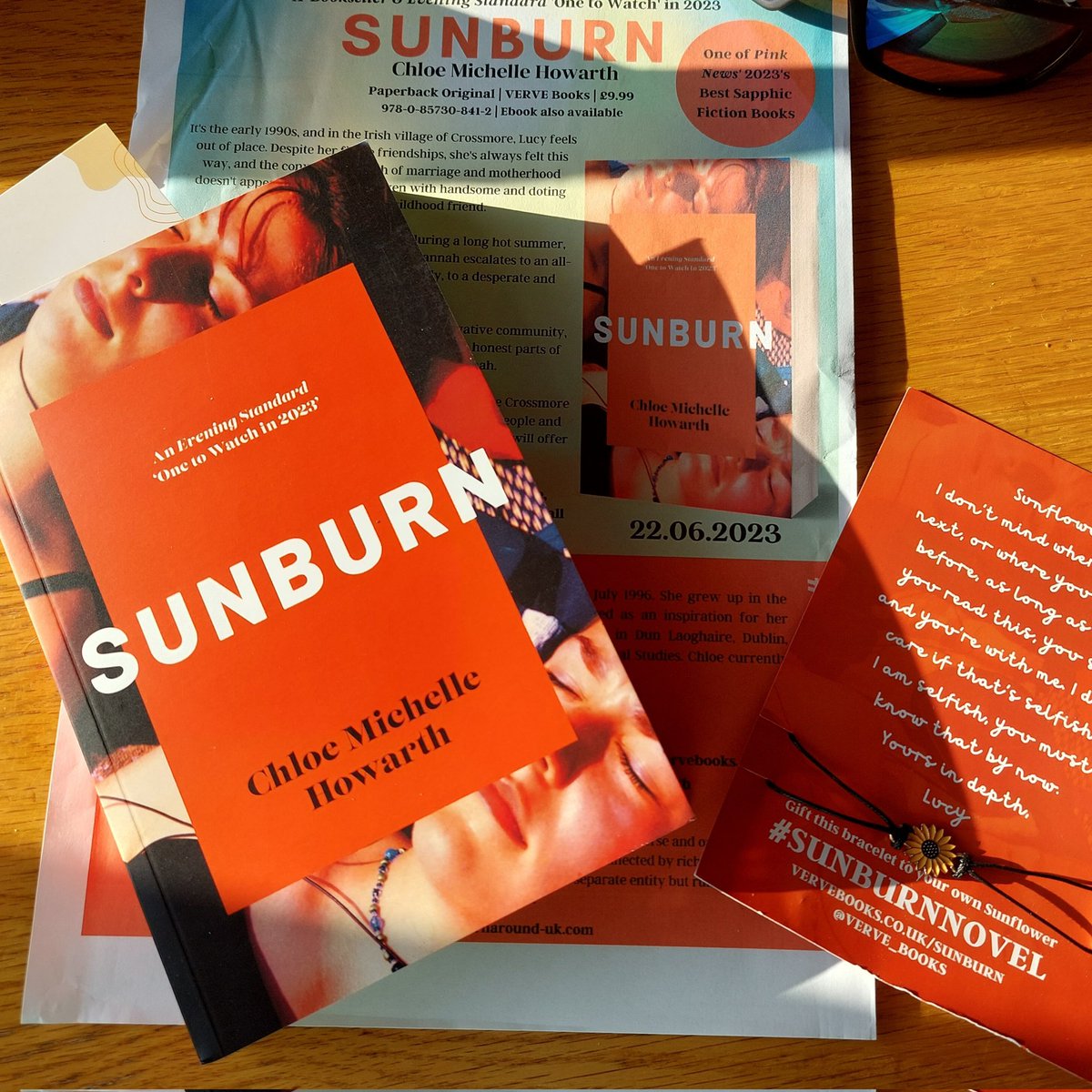 Wishing @ChloeMHowarth a very happy publication day for Sunburn. My review will be up later today but it's incredibly well written, dripping with angst and lust and a sizzling slow burn romance. Thanks to @verve for my gorgeous copy #AD #Sunburn #publicationDay #fiction