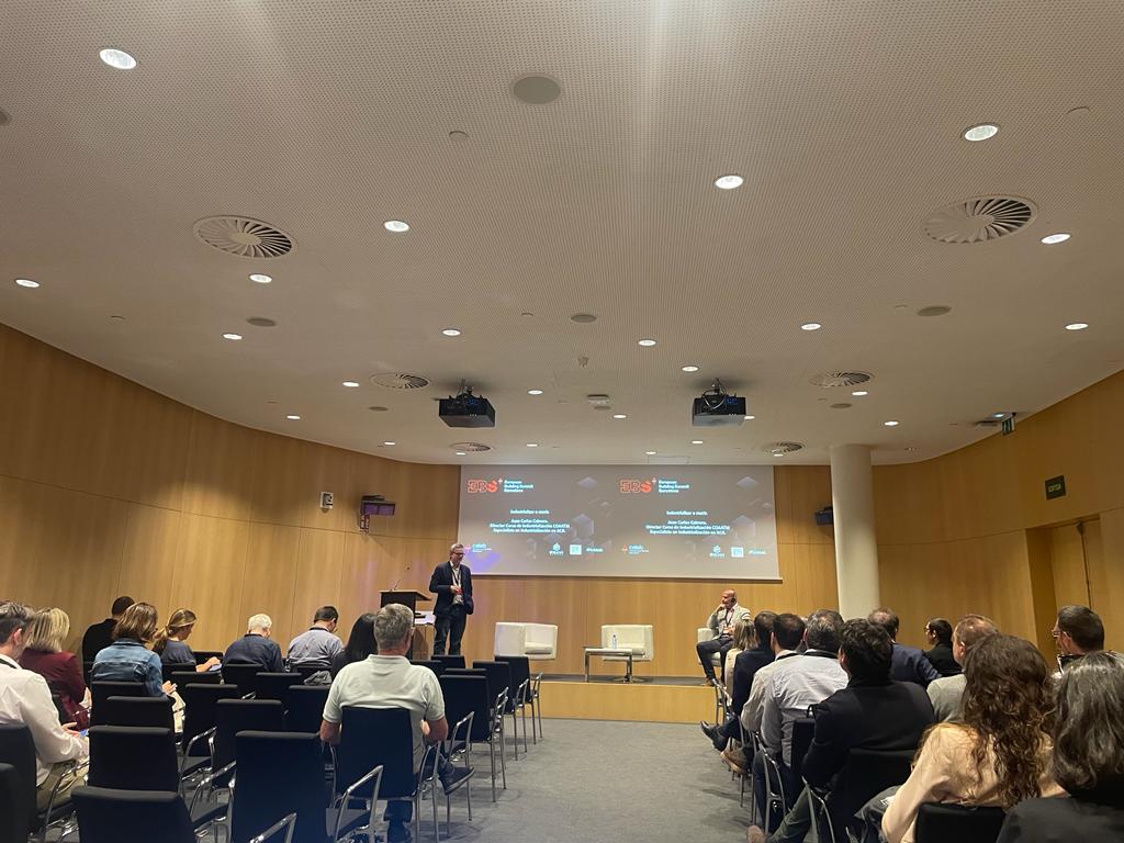 🎙️ Guillermo Grillo, explicó en el #EBS2023 que, mediante la utilización de modelos digitales 🖥️, es posible estudiar previamente qué componentes combinar para lograr eficiencia, #sostenibilidad y #economía.