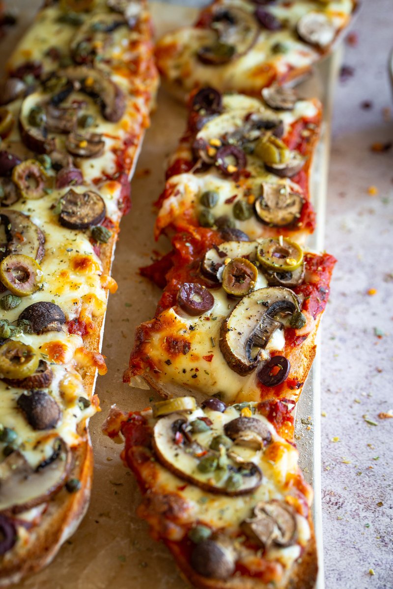 End of the month budget baguette: Mushroom Baguette Pizza bit.ly/3IxS8mh. 

#gourmet #BudgetFriendly #whatsfordinner #mushrooms #fungi #sandwich #pizza #fakeaway #baguette