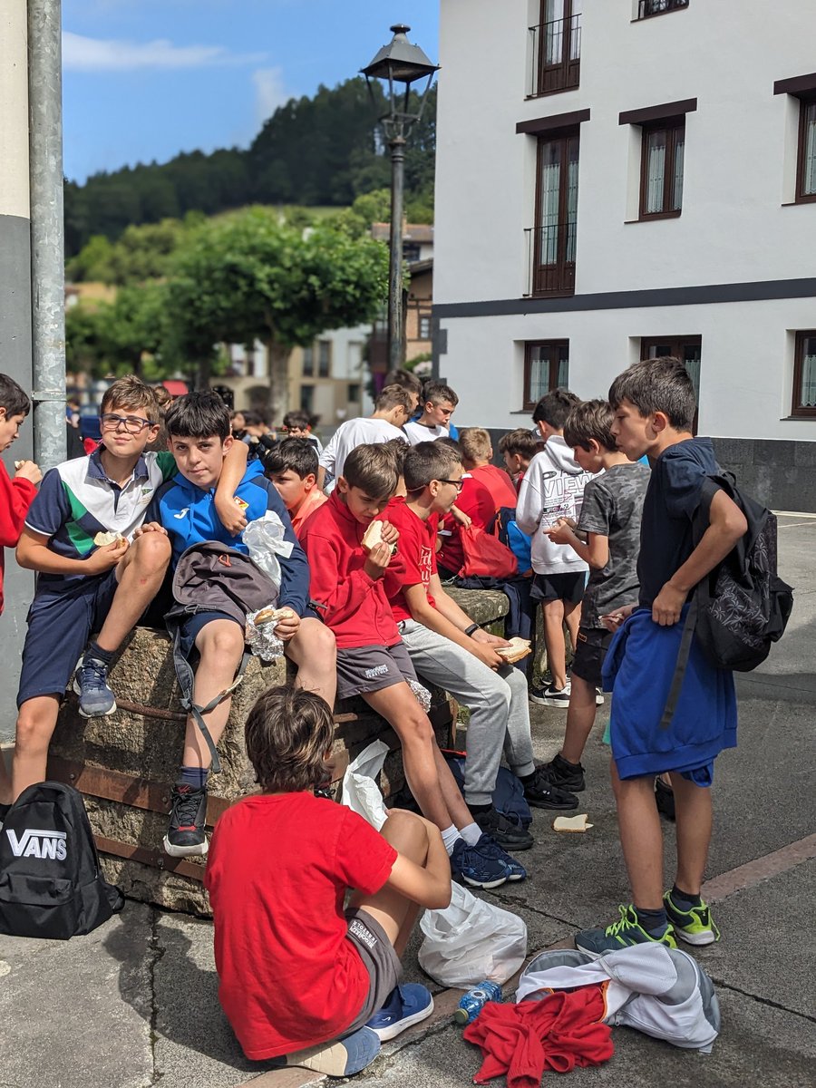 Arrrietara heldu gara!! <a href="/beg56Alaine/">Andereño Alaine</a> <a href="/beg56elena/">Andereño Elena</a> <a href="/beg56Jokin/">Maisu Jokin</a>