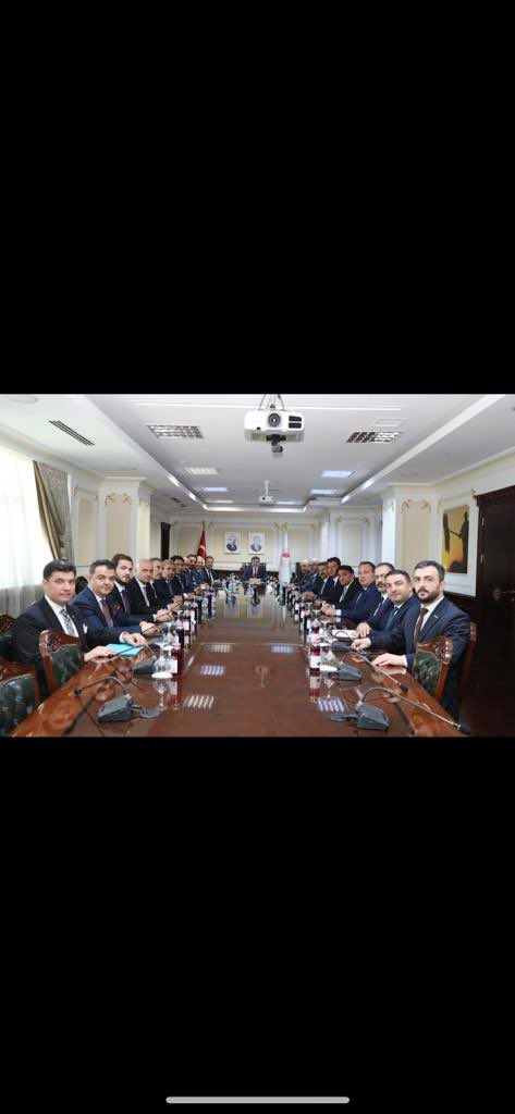 Şube Bşk <a href="/SalihDemirkol_/">Salih Demirkol</a>'un da katılım sağladığı Genel Başkanımız <a href="/MahmutAsmali/">Mahmut Asmalı</a> ve MÜSİAD Yönetim Kurulu Üyelerimiz,Tarım ve Orman Bakanı @IbrahimYumakli'ya hayırlı olsun ziyaretinde bulunarak, yeni dönem çalışmaları ve MÜSİAD faaliyetlerine yönelik istişareler gerçekleştirildi.