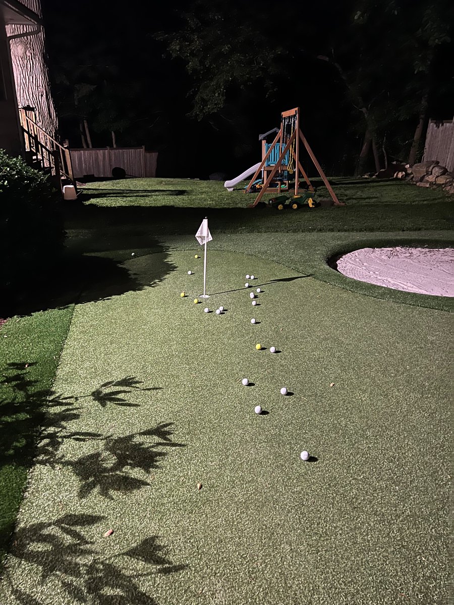 shanebacon's tweet photo. Nerdy golf moment from a nerdy golf guy - was chipping last night, looked at these balls in a line and thought, “man, looks just like the ball chart of tee shots on the 3rd hole at LACC.” https://t.co/ogQKe46xHx