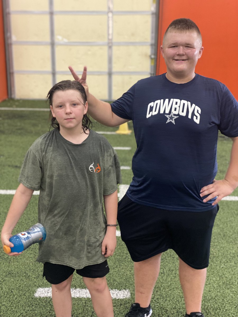 Our JH campers of the week goes to Mitchell King and Ross Scruggs! These dudes have been working their tail off this summer! Great job fellas! @CoachHataway @CoachLinscombZ @CoachGullette @CoachGunnels @The_CoachCraig @ShaunMo18920873 #LetsHunt #UMW