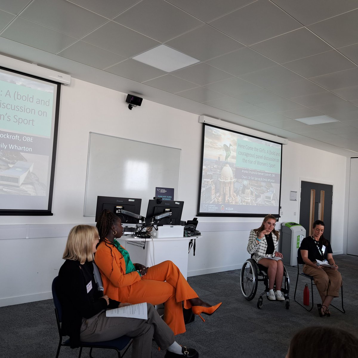 What a way to kick off day two of @wiseconf. So grateful to be able to hear from top athletes @annyonuora and @HanCockroft @WISE_AN #femaleathletes #intersectionality #breakingbarriers #inspirationalwomen