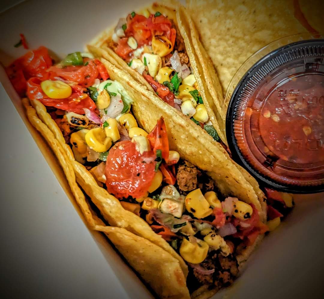 We will be doing a lunch service for the employees at U.S. Steel Irvin Works  today from 10-1. Menu in comments!

#dosreyespgh #sonoranstylemexicanfood #ussteel #nanaverashotsauce #drinklocal #eatlocal #pittsburgheats #Pittsburgh #foodtruck #foodtrailer