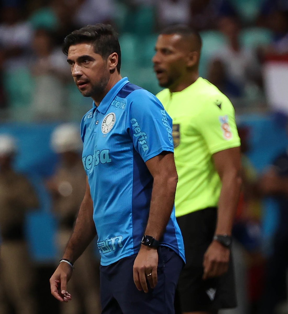 futebol_info's tweet image. PVC, no @UOLEsporte:

"Data FIFA ajudou a derrubar o último invicto do Brasileirão. Rony não estava em campo e o Palmeiras não fez gol. Veiga não jogou e a bola ficou batendo no ataque e voltando. Weverton não estava em campo e Marcelo Lomba rebateu para a frente o chute que caiu…