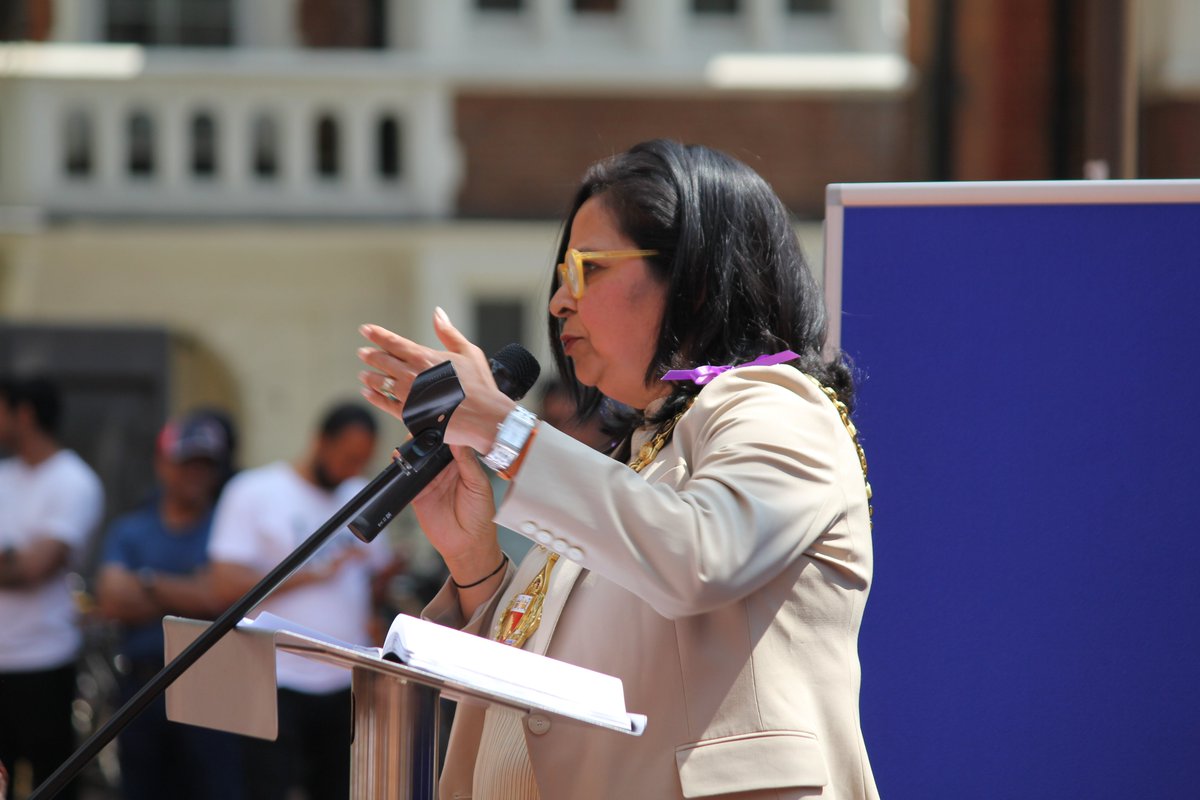 Truly an honour to mark #WindrushDay with the community here in @RBKC!

A wonderful celebration which included music, poetry, speeches and the raising of the Windrush flag at Kensington Town Hall!

#WindrushDay2023 #Windrush75