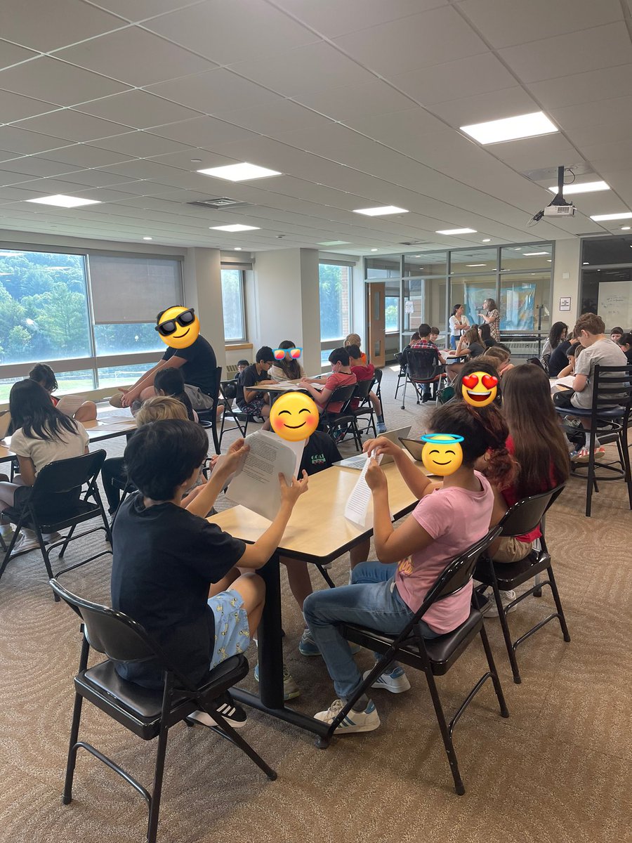Students came together to share the fantasy short stories they have been working on after concluding their fantasy book club unit 📝🪄🔮 A meaningful way for writers to end the year with one last East/West collaboration! @SevenBridgesMS #WeAre7B