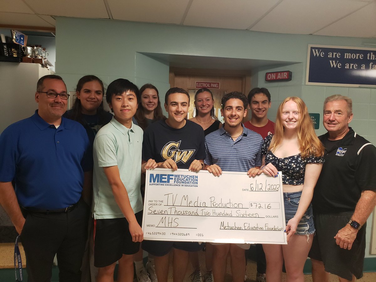 MEF_08840's tweet photo. MEF is excited to support the new TV Media Class at MHS that will offer students the opportunity to learn technical and visual communication skills in filming, producing, marketing, and much more!  Current and future leaders of the AV club at MHS embrace this new opportunity! https://t.co/DklXSRsZPd