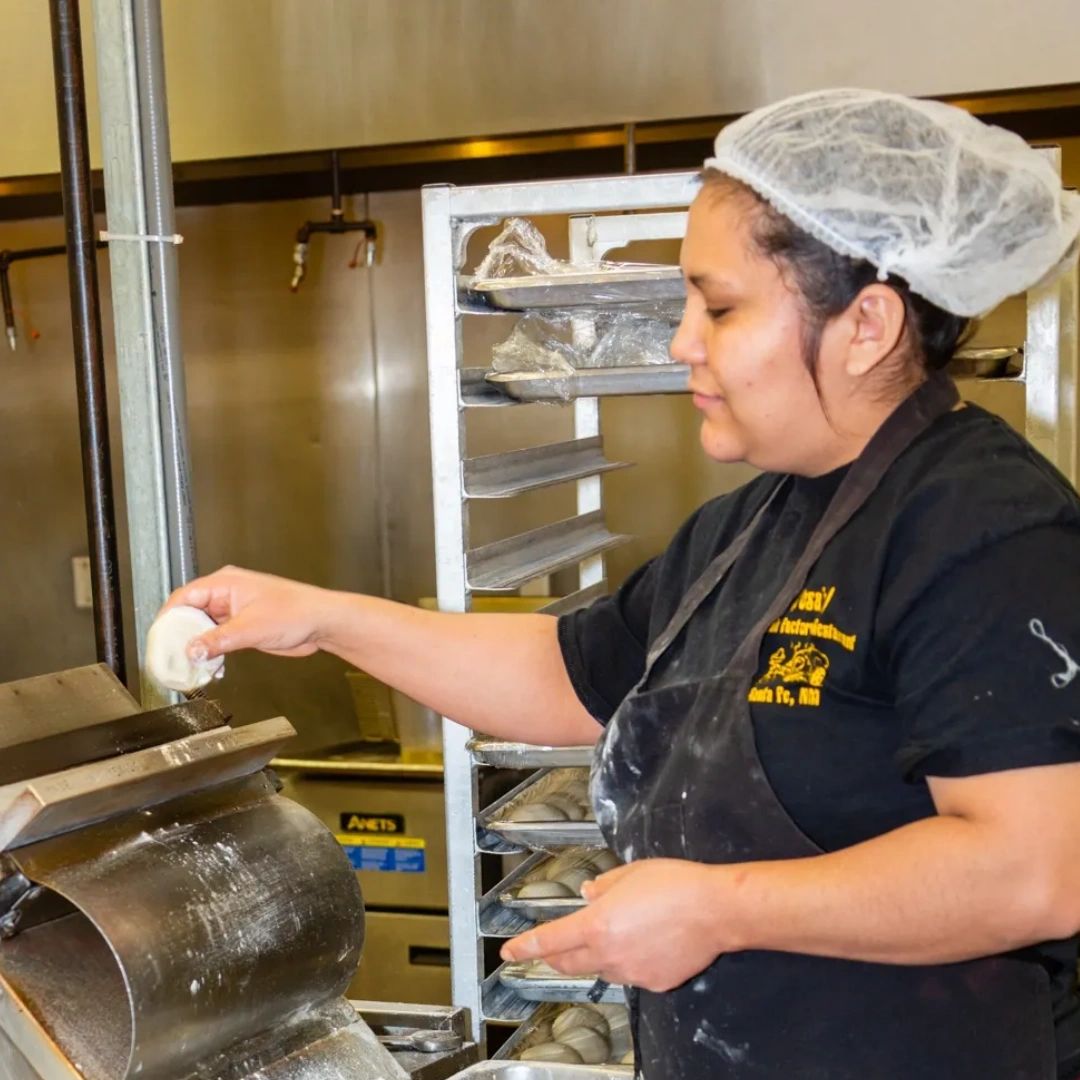 PosasSantaFe's tweet photo. We believe that good customer service is just as important as good food. We treat every customer like family and strive to make your dining experience unforgettable and delicious. https://t.co/4n5vKIOlwe