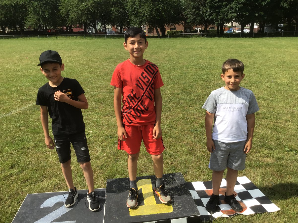 PillYear6's tweet photo. Even more winners at our sports day @Pill_Primary #pillsportsday https://t.co/fw9b6UW99I