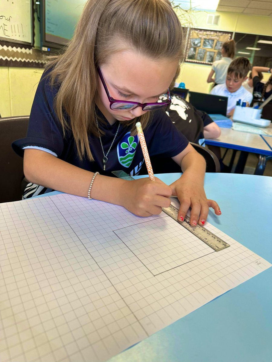 gilwern_school's tweet photo. Team Galaxy in #GilwernYear4 have designed and drawn their own shape net packaging for their exclusive chocolate bar. They worked so hard to ensure that the measurements were correct to fit their star chocolate. Bendigedig iawn! ✏️📏 #MathsNumeracy #AmbitiousCapableLearners https://t.co/GMXLUwag1k