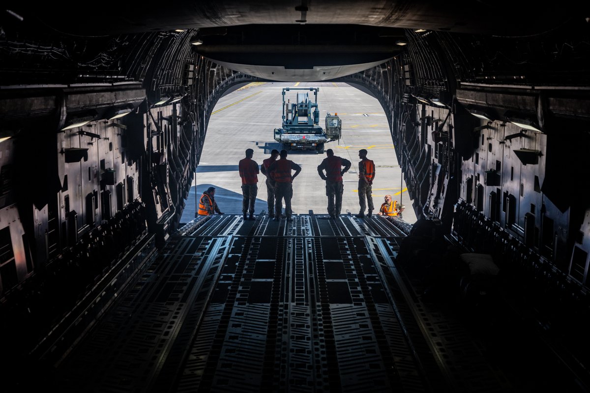 RAFPhotog's tweet photo. RAF Photogs supported a team of highly specialised @rafaswc movers deployed this morning alongside the AMF National Standby A400M, to support the on-going recovery efforts of the Titan submersible

99 Sqn with a C-17 will fly from @RAFLossiemouth moving support equipment https://t.co/ZIaJqotofd
