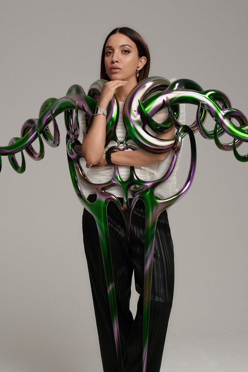 dematerialised's tweet photo. Dressed to kill ⚔️

@m_h_d_v wears the stylish Jade Armour by #CadyLee from our phenomenal collection with #FabrixHK @pmqhkdesign.

Unleash your poetic, luxurious, and mystical aura in this virtual dress: https://t.co/pZYqECqIXc

#DMATxFabrixHK #FabrixHK https://t.co/MpCrkbZ0xW