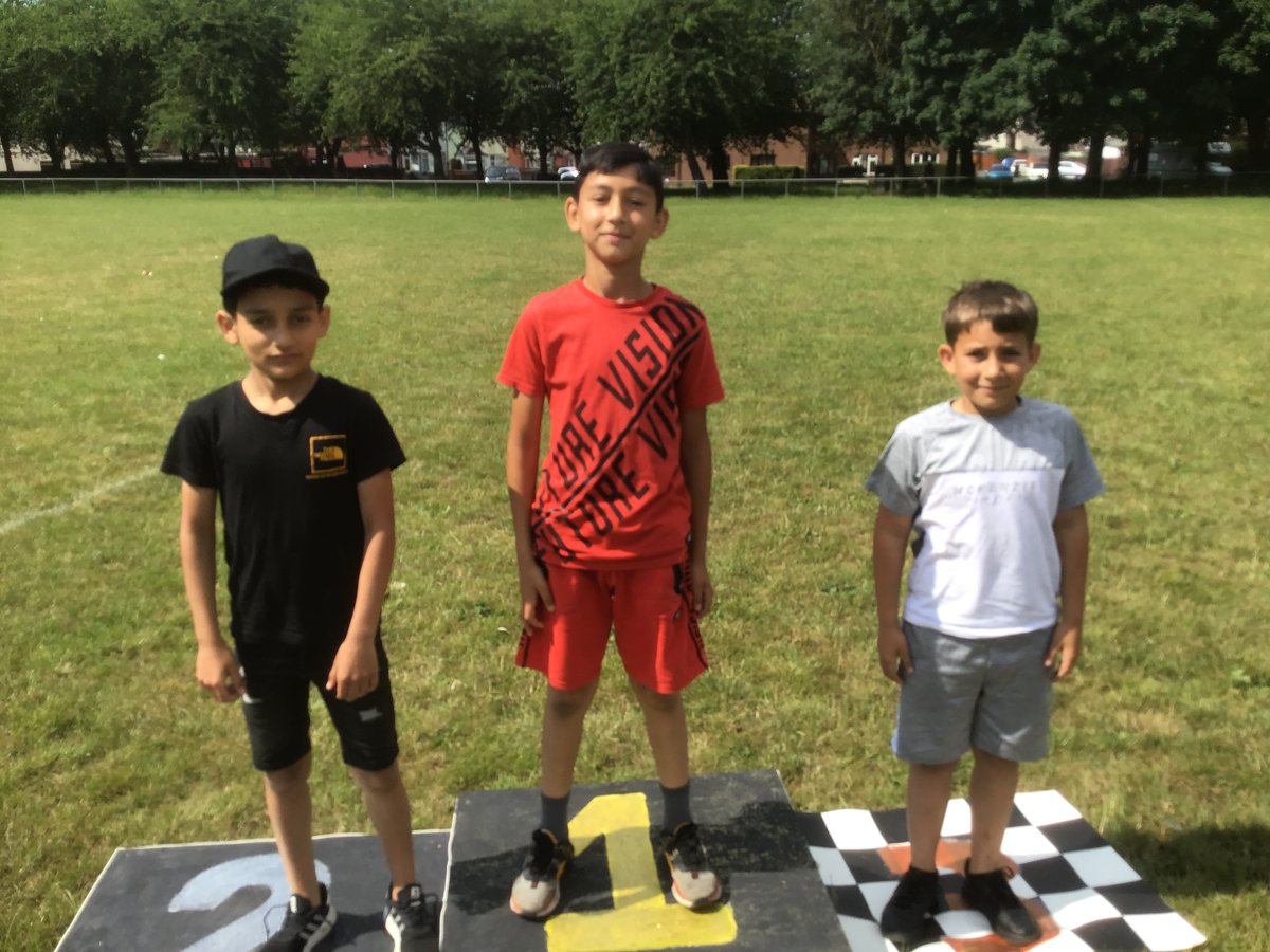 PillYear6's tweet photo. Our final set of winners @Pill_Primary #pillsportsday https://t.co/qqddJPZKZ6