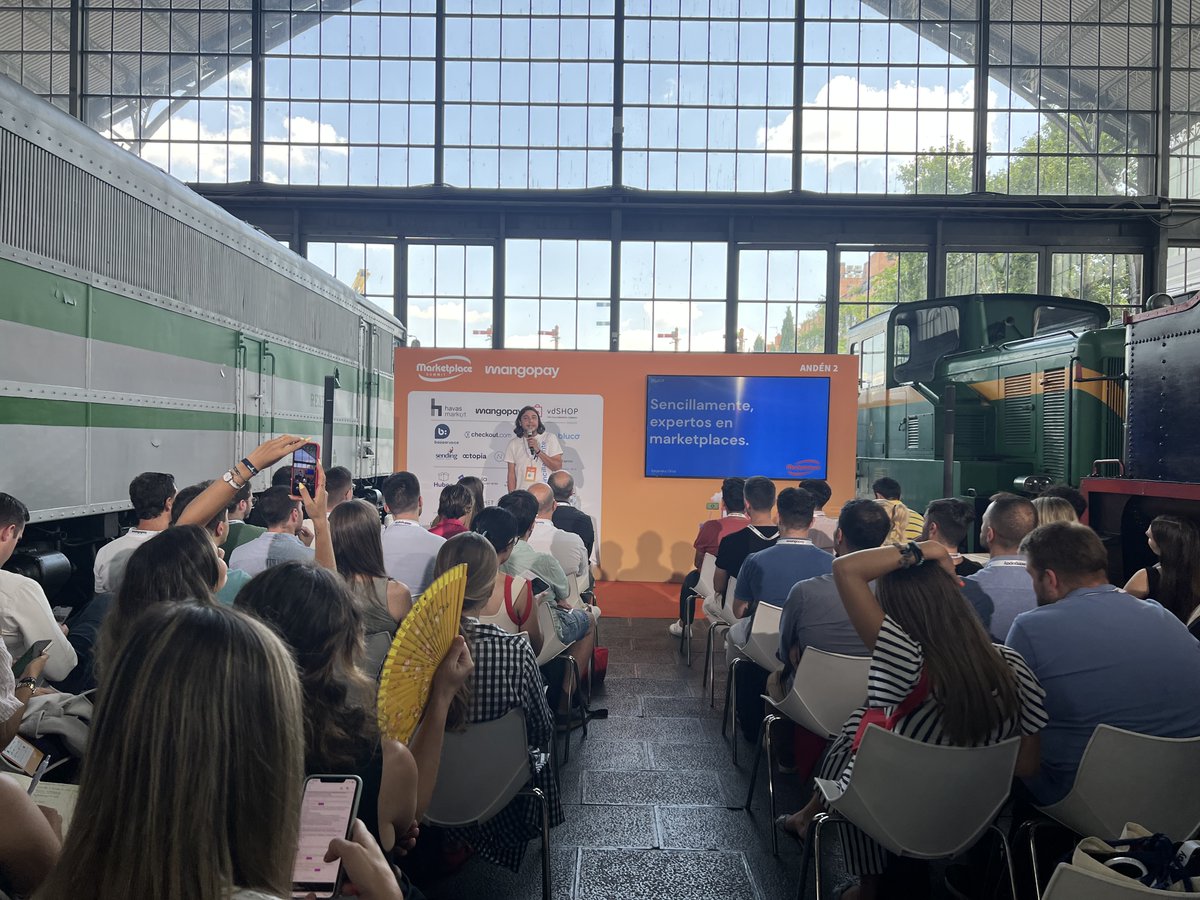 Ecommerce_es's tweet photo. 💡 Alejandro Orviz, Founder &amp; One-man band de @bluco_spain, nos habla sobre el impacto de la #IA en #marketplaces, que ha mejorado la experiencia del usuario.

#MarketplaceSummit #Andén2 https://t.co/2md65VHVUa