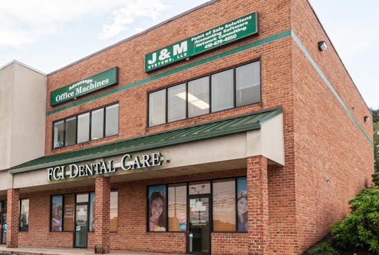 FCIDentalCare's tweet image. Our dental practice uses the latest technology at every step of treatment. Tools such as 3-D cone-beam scanners and intraoral cameras help our dentists provide you and your family with excellent results. #hightechdentistry #allonx #fullarch #invisalign