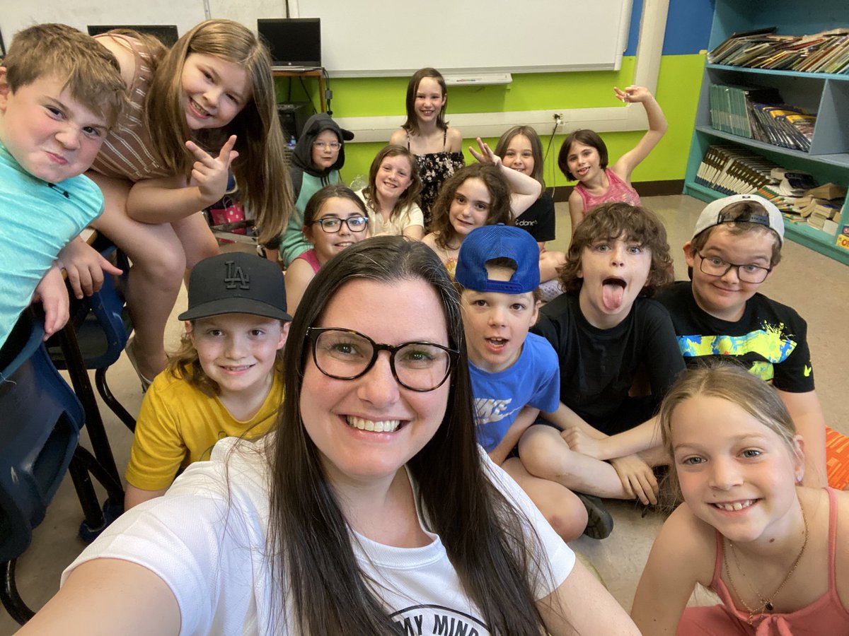 Last day vibes with this silly crew! Gonna miss them like crazy, but so proud of all their hard work this year 💙 #lastdayofschool #summer2023 @StEdwardsSchool @NLESDCA