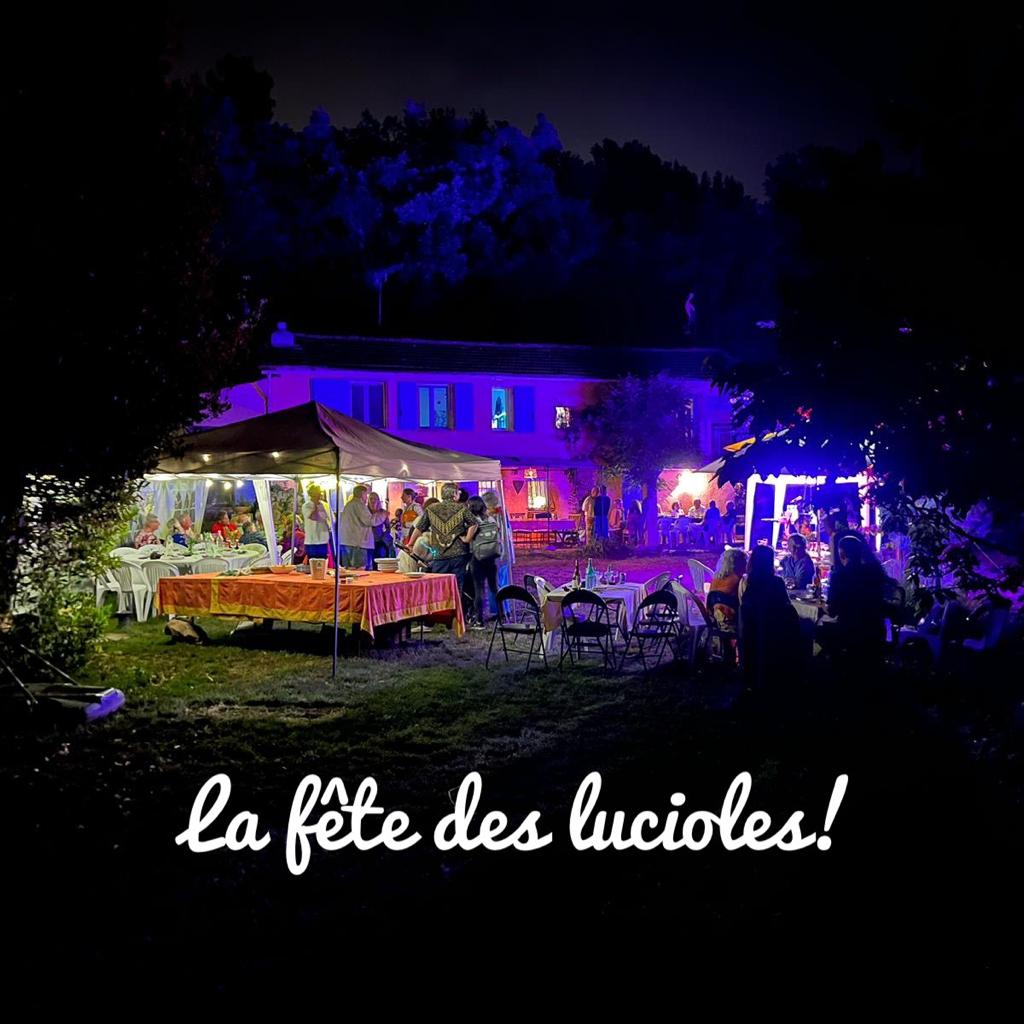 For those of you who love music and the South of Francem, here's a little movie on our yearly FirefliesCelebration, La fête des Lucioles '23 youtu.be/fZ3urNVN7u4 via <a href="/YouTube/">YouTube</a>