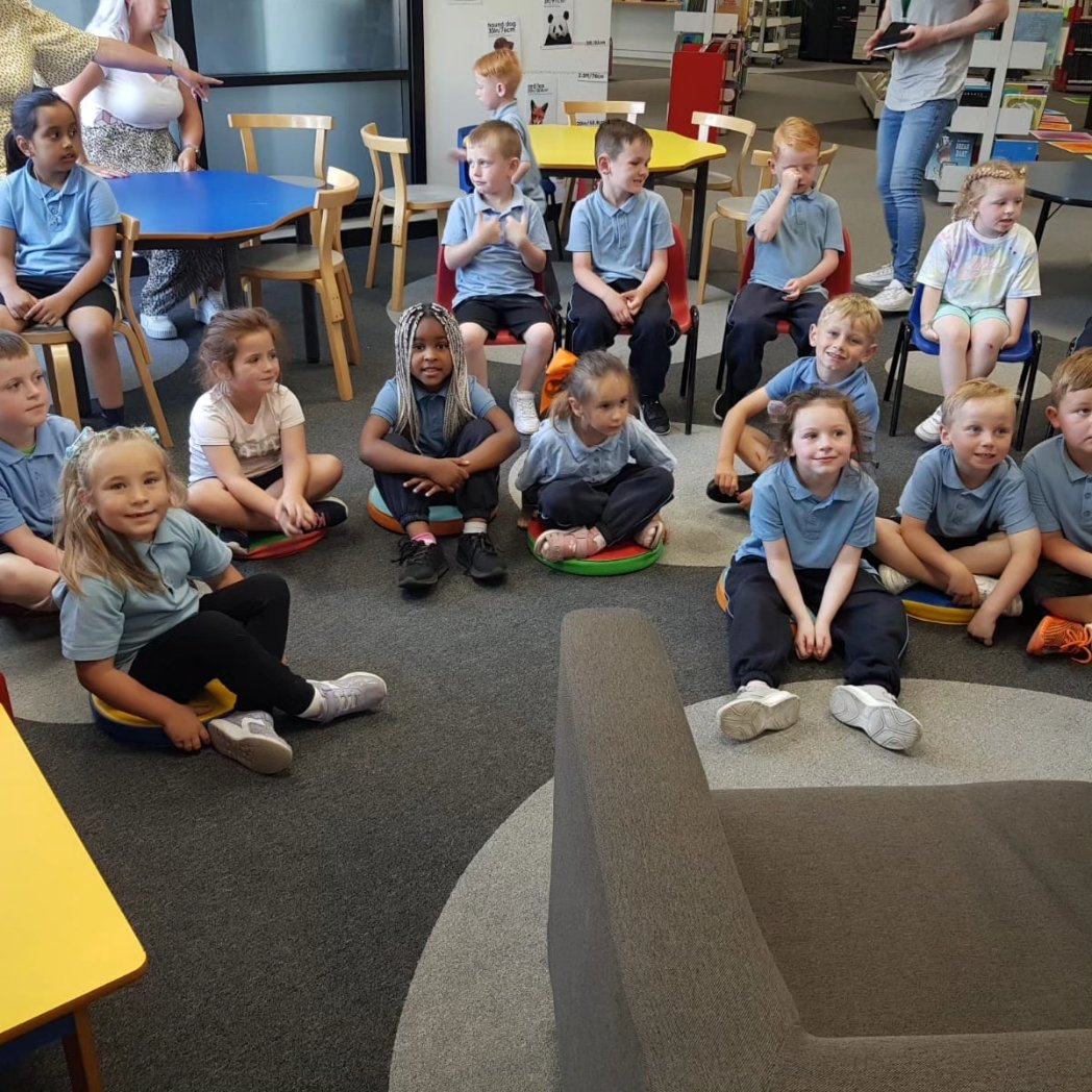 stmarysnsLK's tweet image. Junior Infants had a trip to @limklibraries today where we heard some lovely stories. We had so much fun and really enjoyed listening to the stories #Trip #LocalLibrary