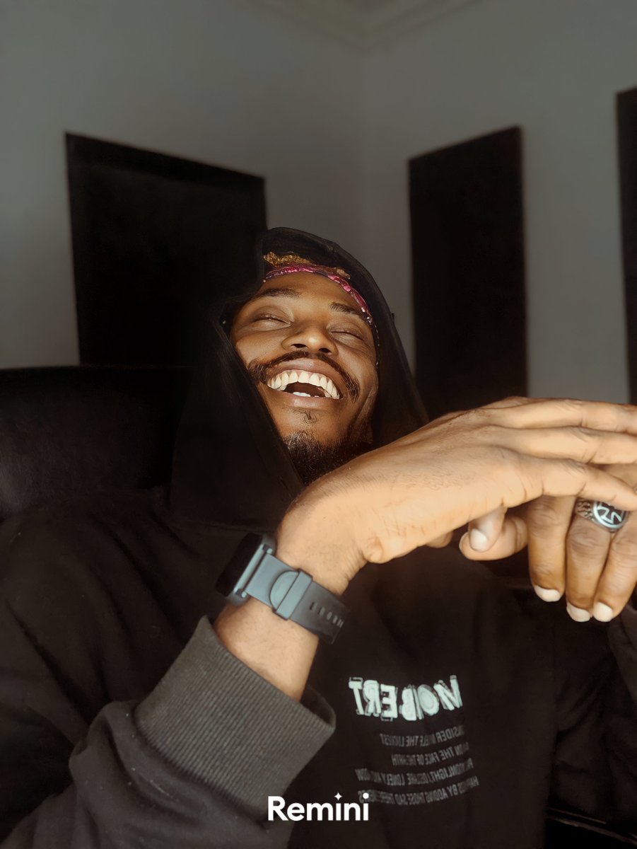 Mayowawld's tweet image. Weekend wey go full of jolly, na from Wednesday news go leak! #Unavailablechallenge #WorldwideboyRefix @davido @MusaKeyss